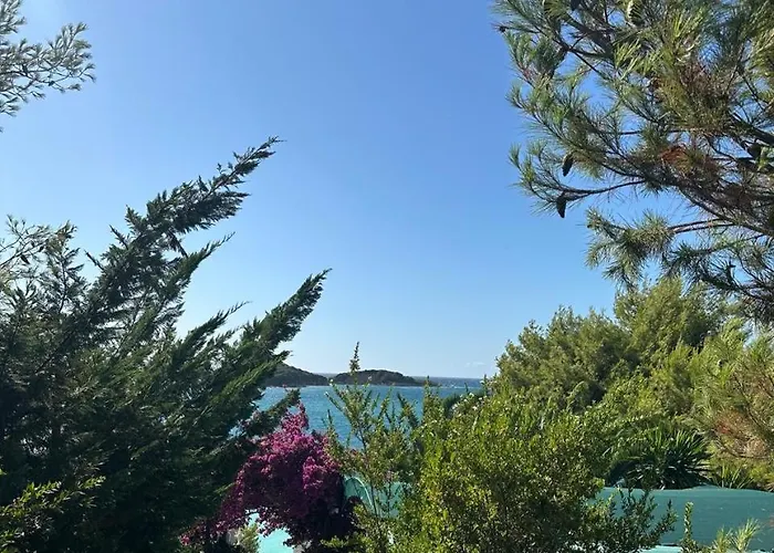 Aqua Ξενοδοχείο Εξαμίλιο